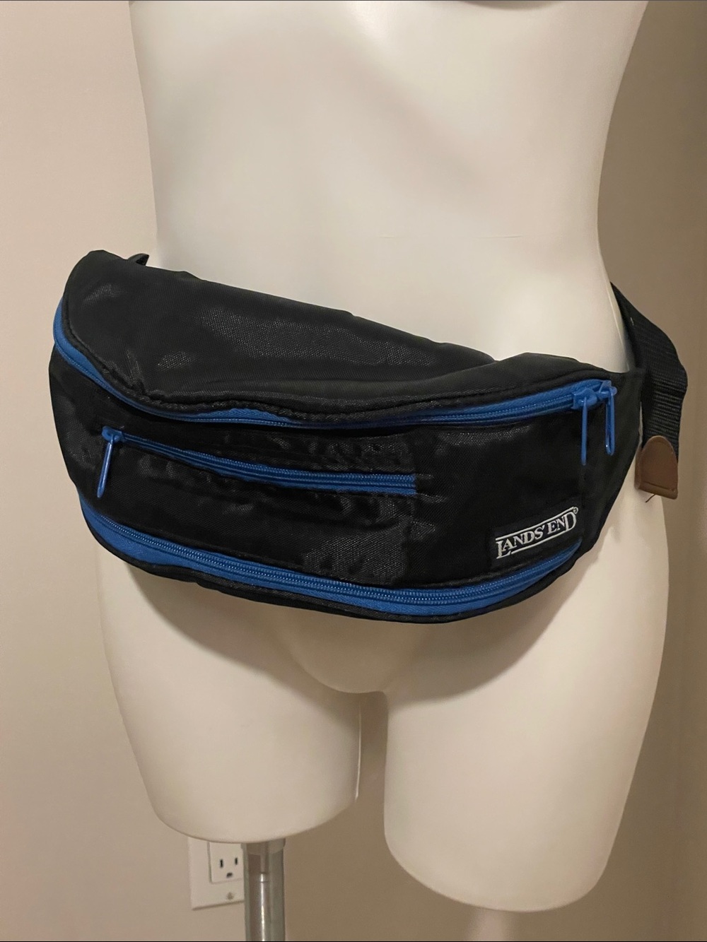 Lands' End Black Belt Bag with Blue Trim. 3 pockets extended storage
